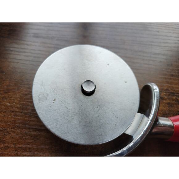 KitchenAid Large 3-1/2" Pizza Cutter/Wheel, Slicer w/Red Handle - Picture 2 of 11
